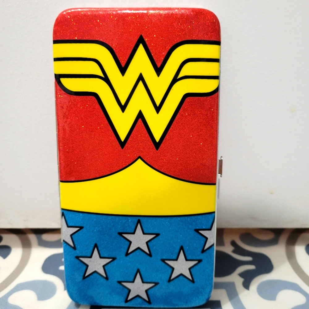 Wonder Woman Clasp Wallet